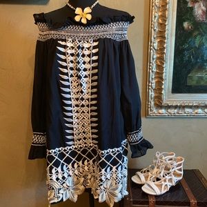 Off-the-shoulder embroidered tunic